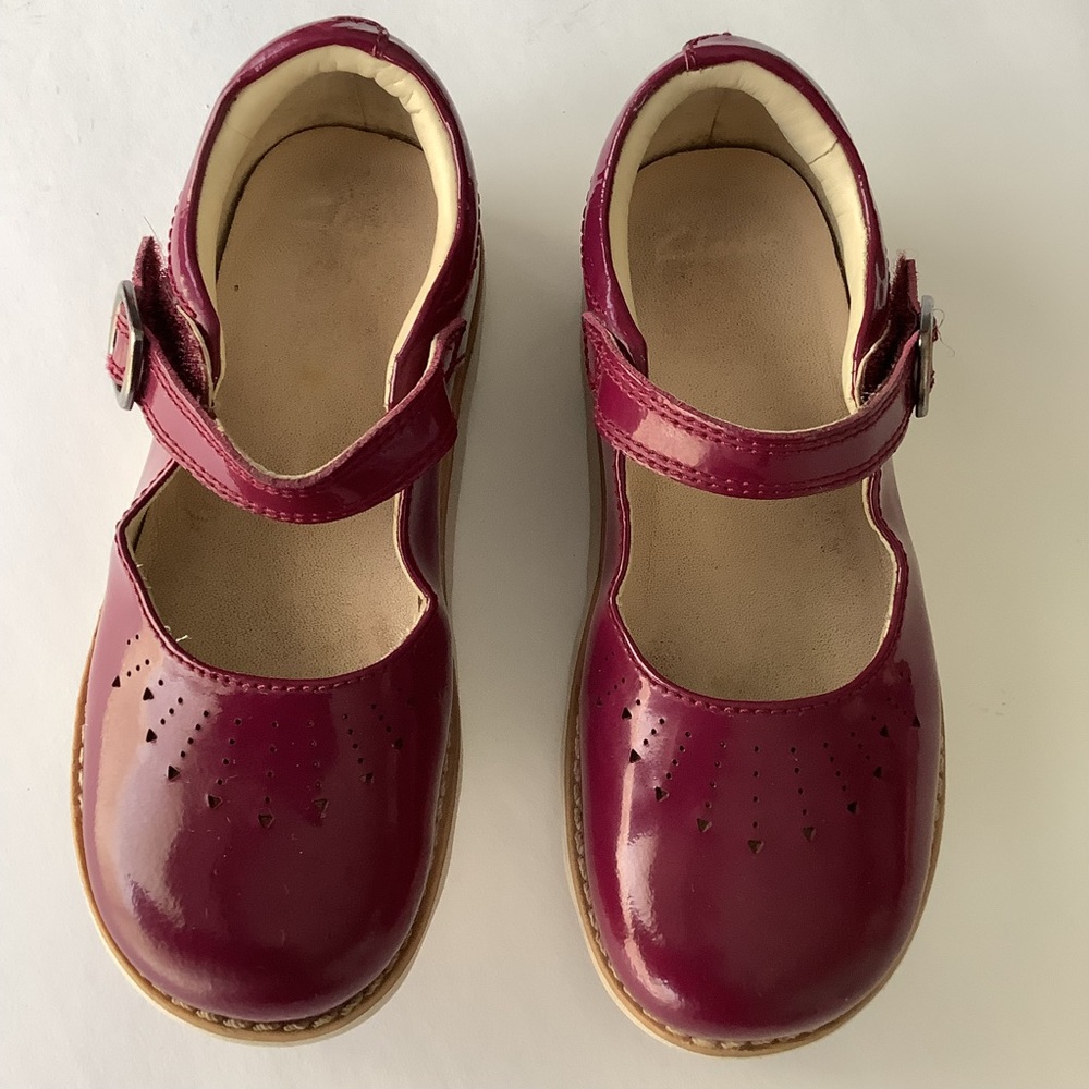 Clarks 10 toddler girl Mary Jane shoes - burgundy